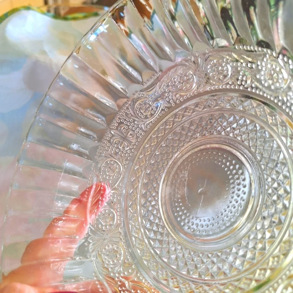 CRYSTAL GLASS FRUIT BOWL